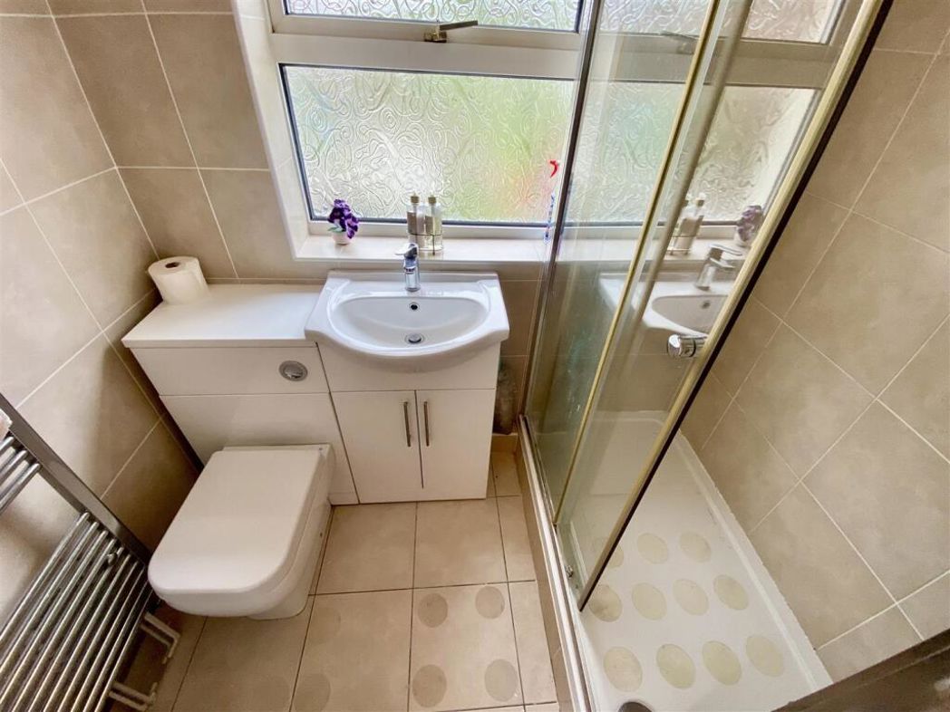 Property image 7 of 8