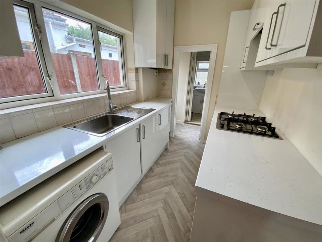 Property image 2 of 8