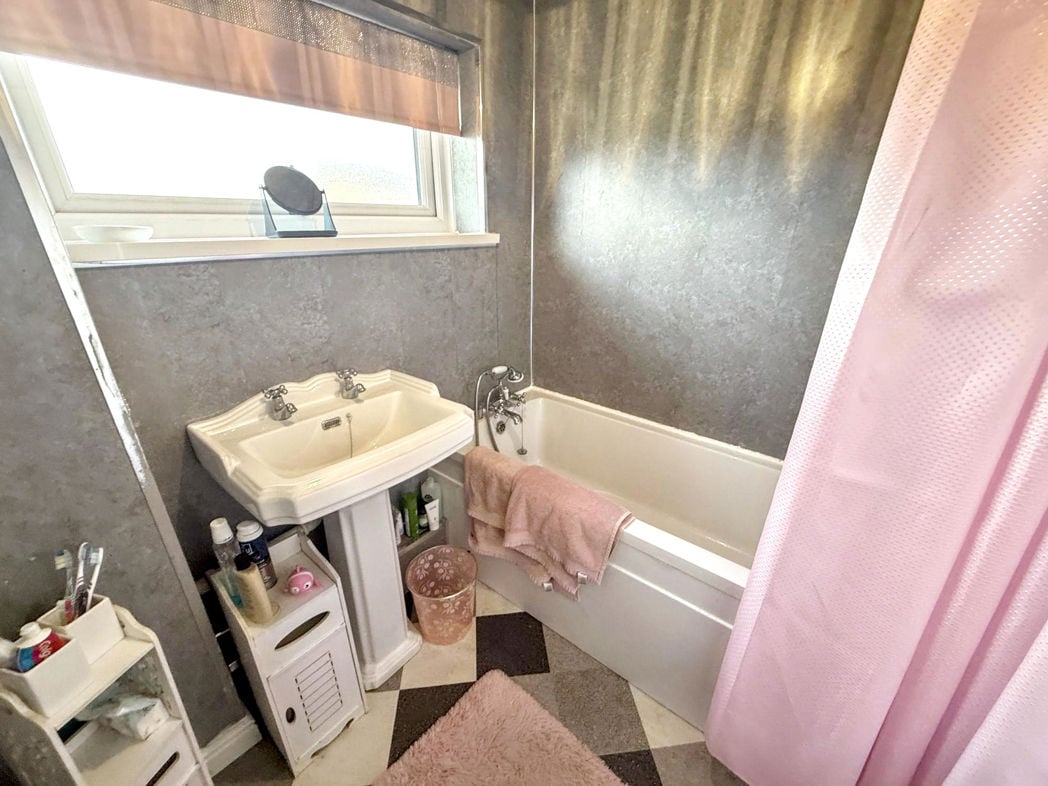 Bathroom W/C