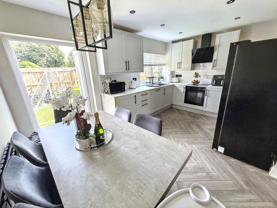 Kitchen/dining