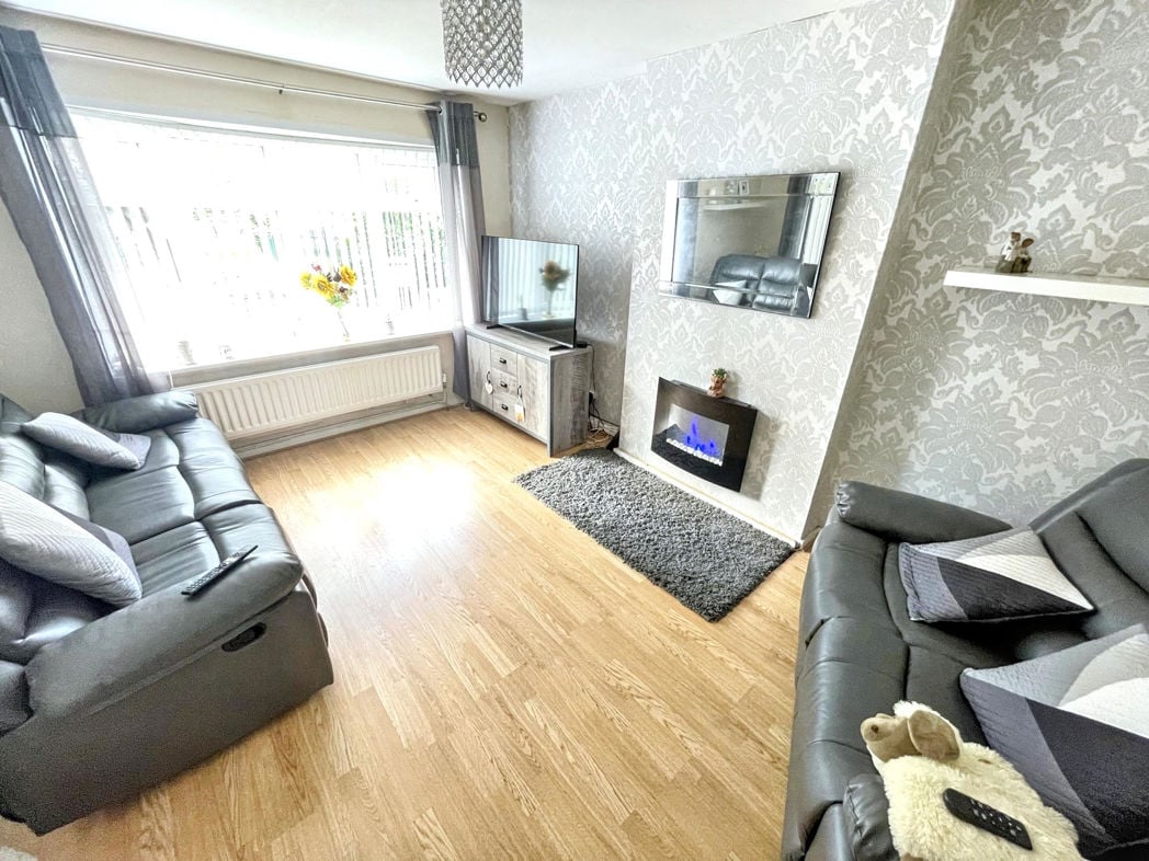 Property image 3 of 11