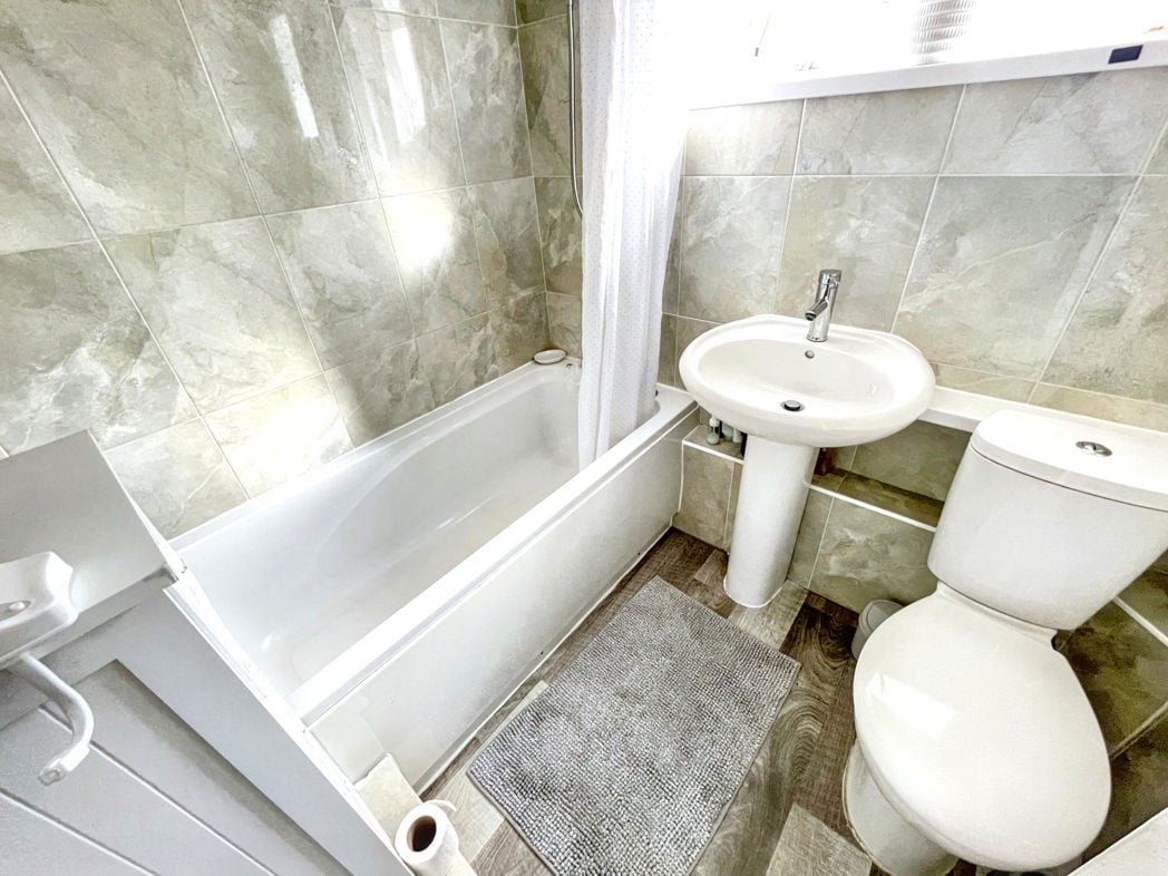 Property image 10 of 11