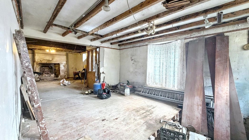 Property image 3 of 16