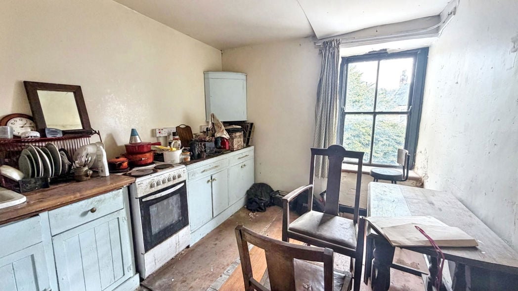 Property image 4 of 16