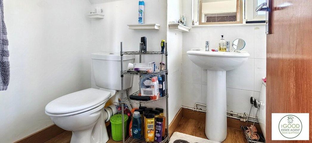 Property image 10 of 16