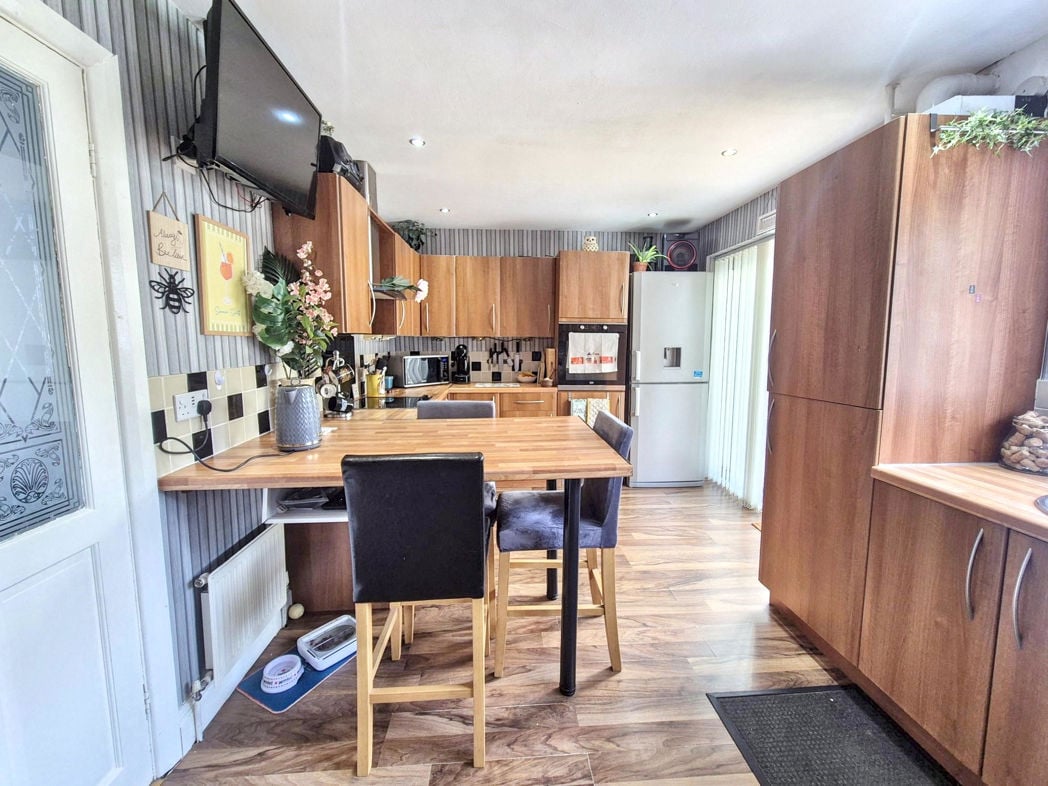 Property image 9 of 26