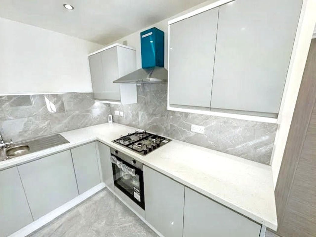 Property image 3 of 27
