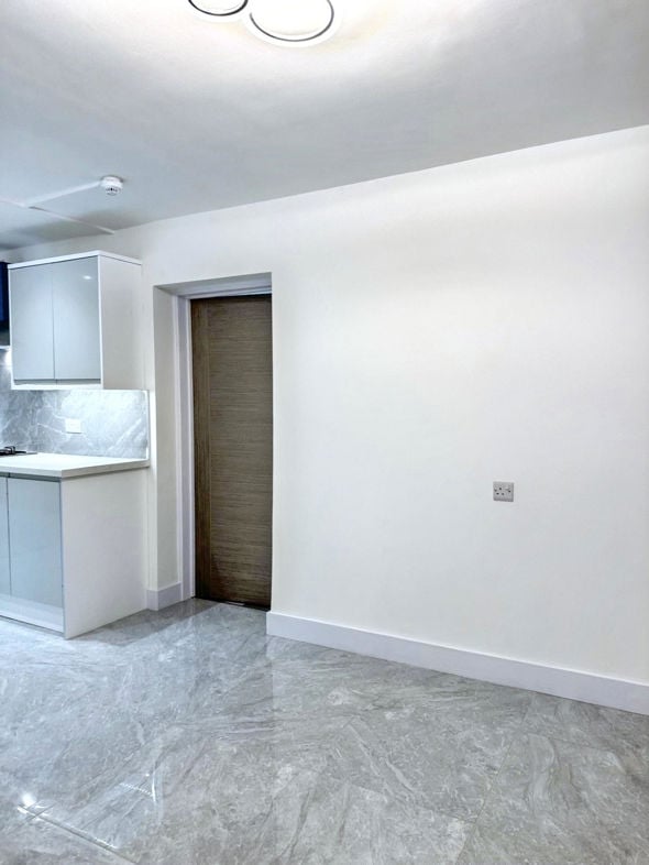 Property image 21 of 27