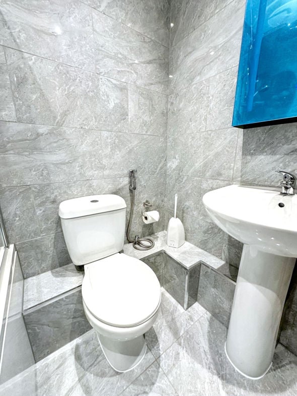 Property image 9 of 27
