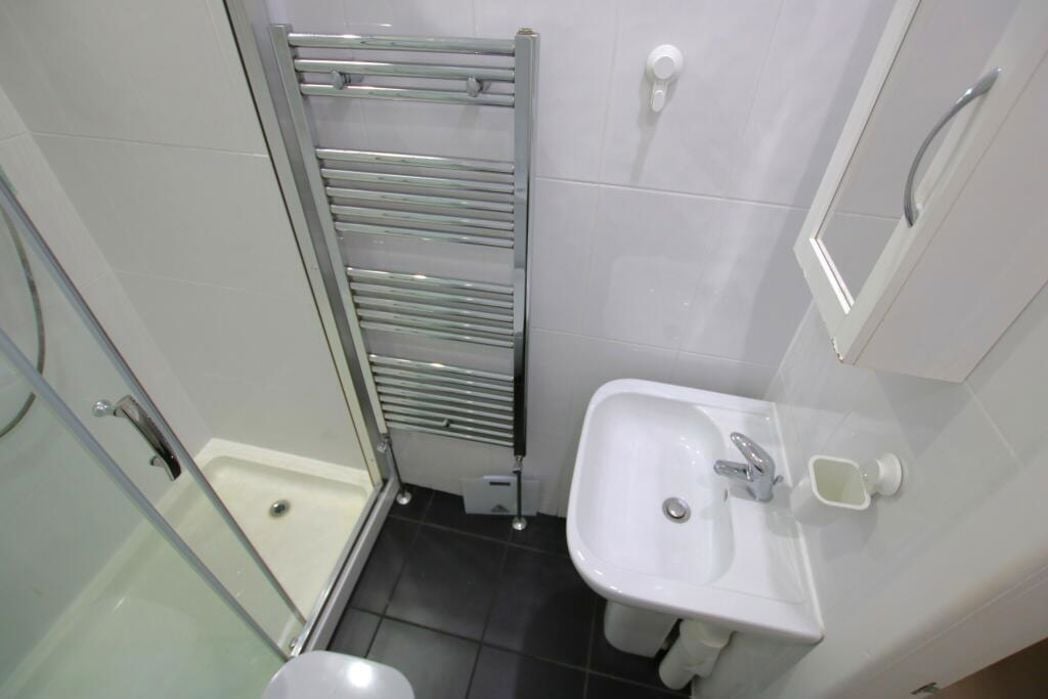 Property image 12 of 18