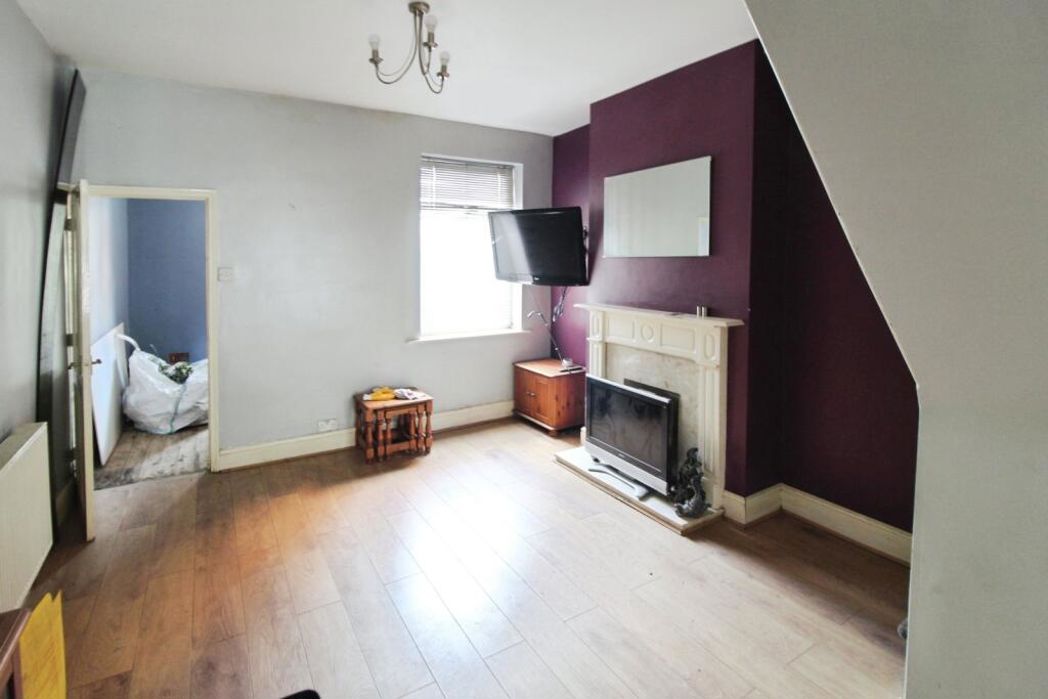 Property image 3 of 8