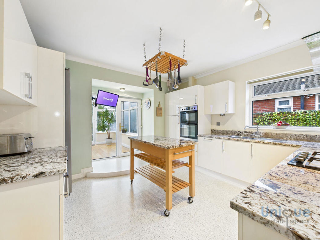 Property image 6 of 22