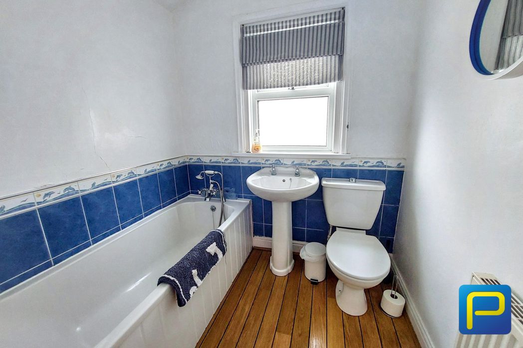 Bedroom Two En Suite