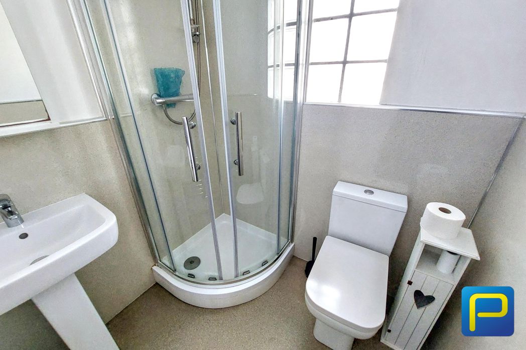 Family Shower Room
