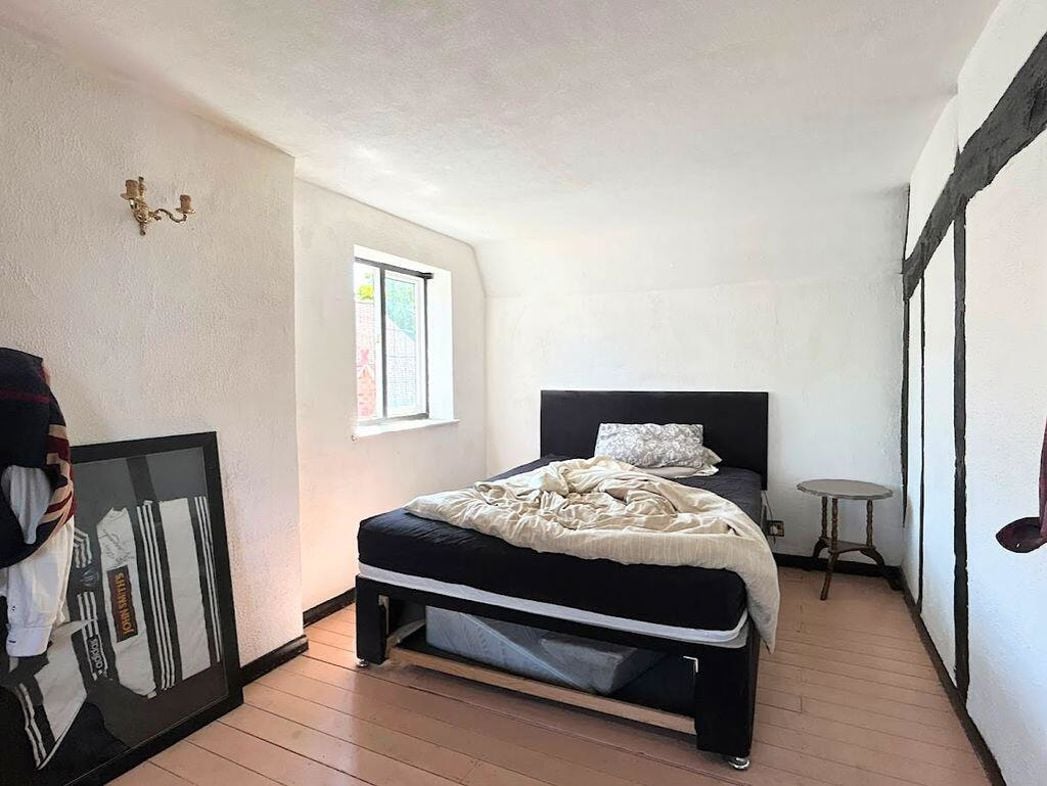 Property image 5 of 11