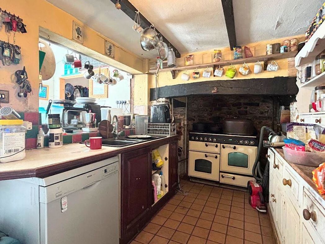 Property image 3 of 11