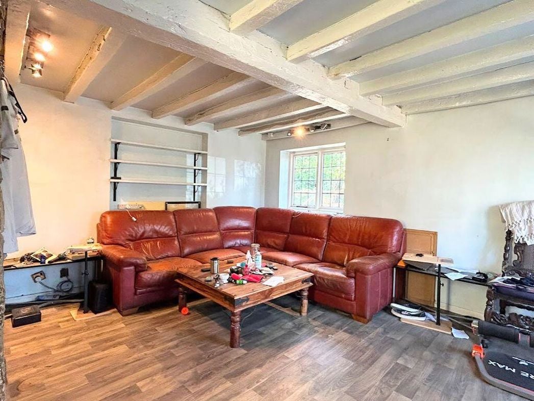 Property image 2 of 11