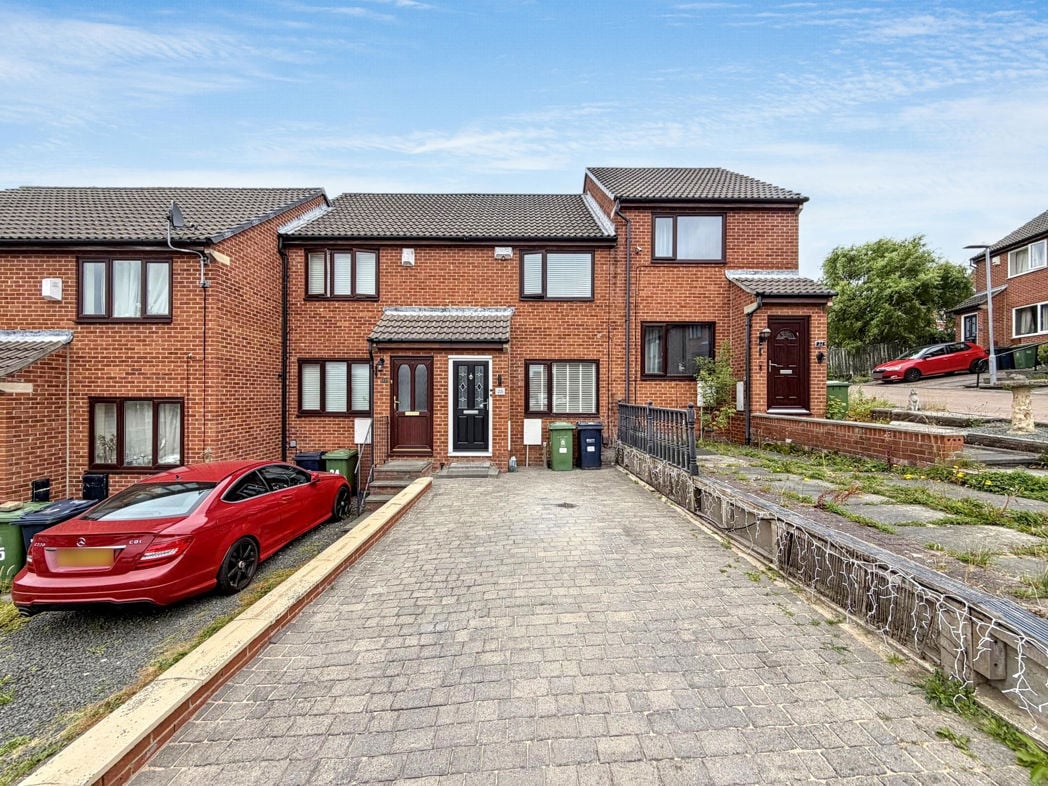 Driveway to front