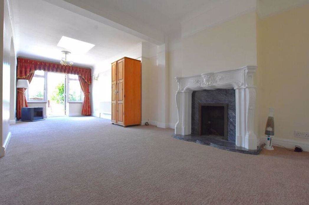 Property image 2 of 16