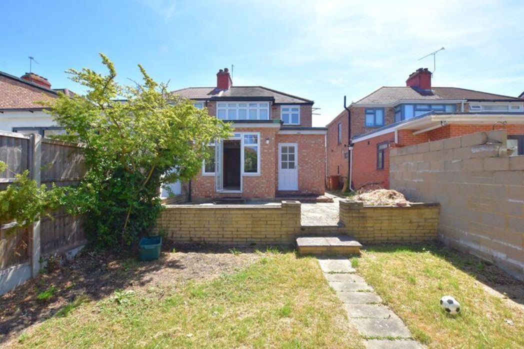 Property image 11 of 16