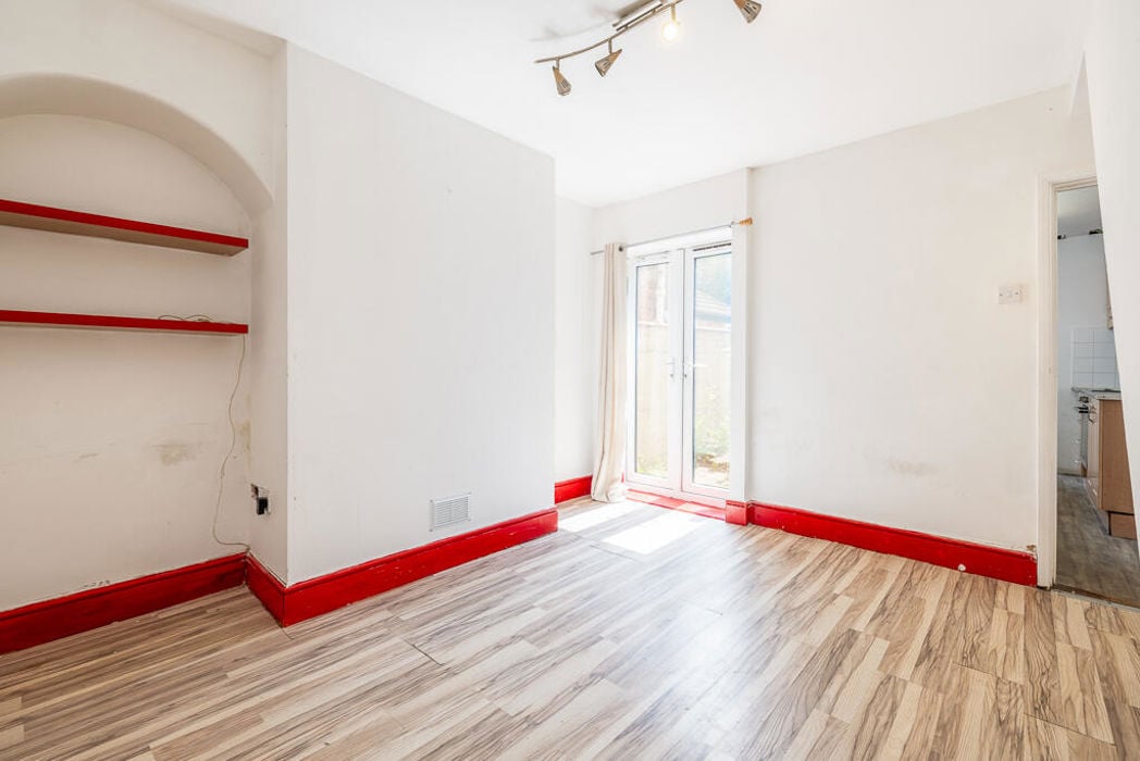 Property image 2 of 15