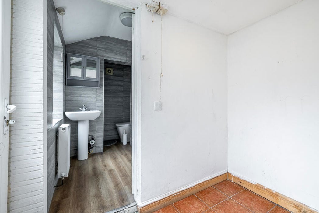 Property image 7 of 15