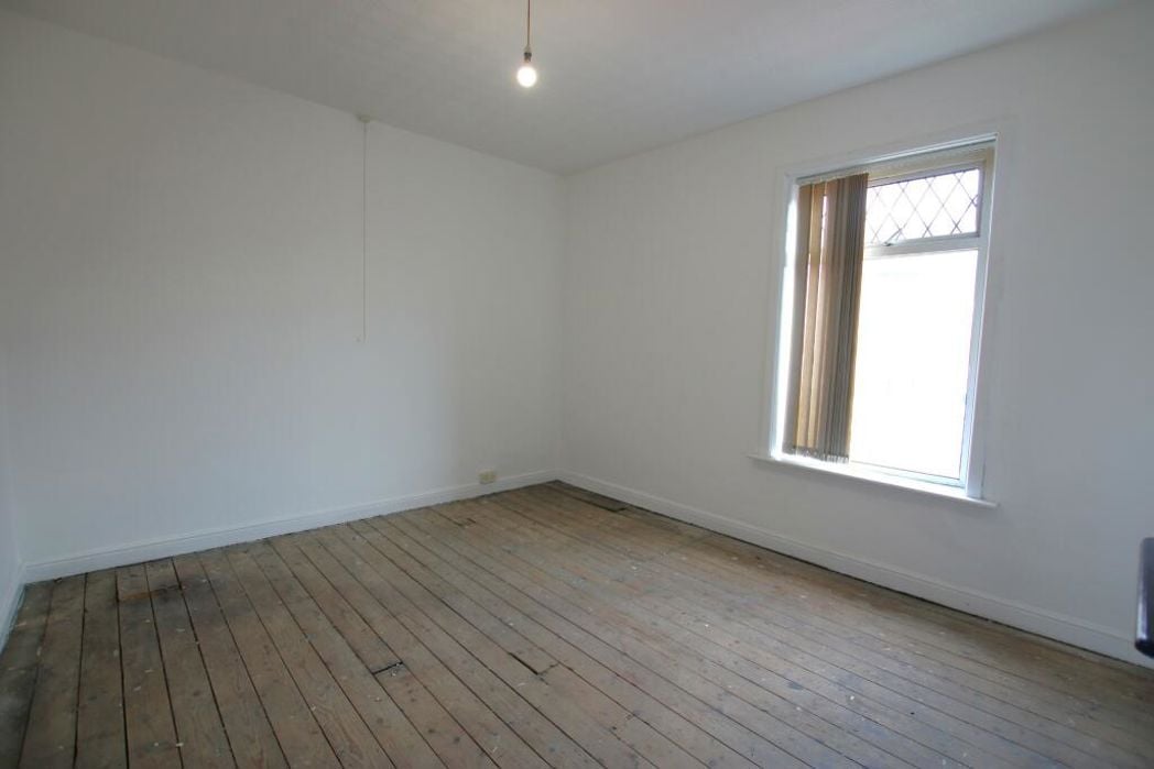 Property image 11 of 14