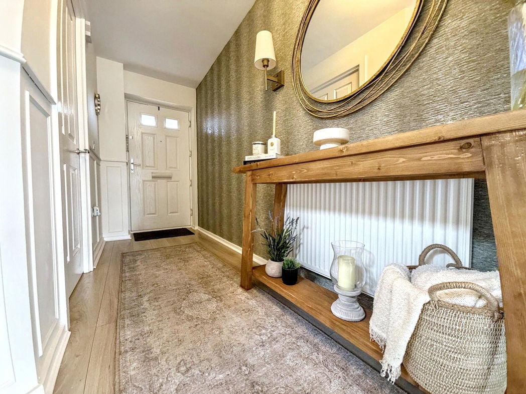 Entrnace/Hallway