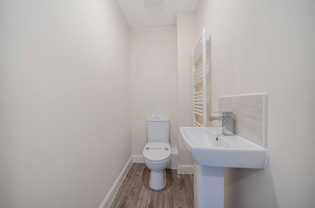 Property image 11 of 18