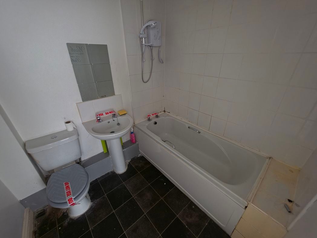 Property image 8 of 11