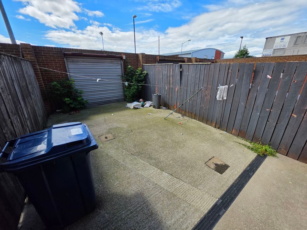 Property image 11 of 11
