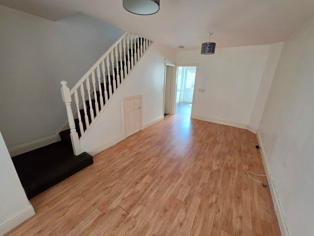 Property image 2 of 11
