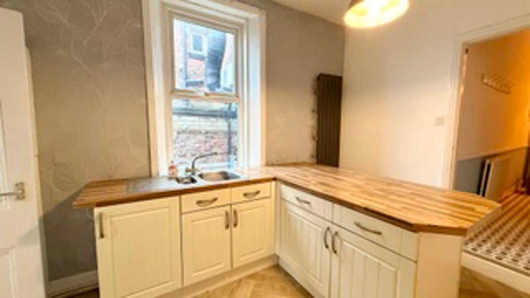 Property image 4 of 14