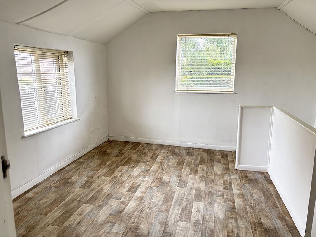 Property image 11 of 21