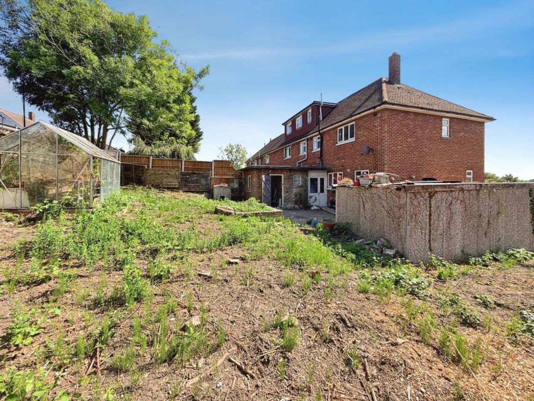 Property image 3 of 13