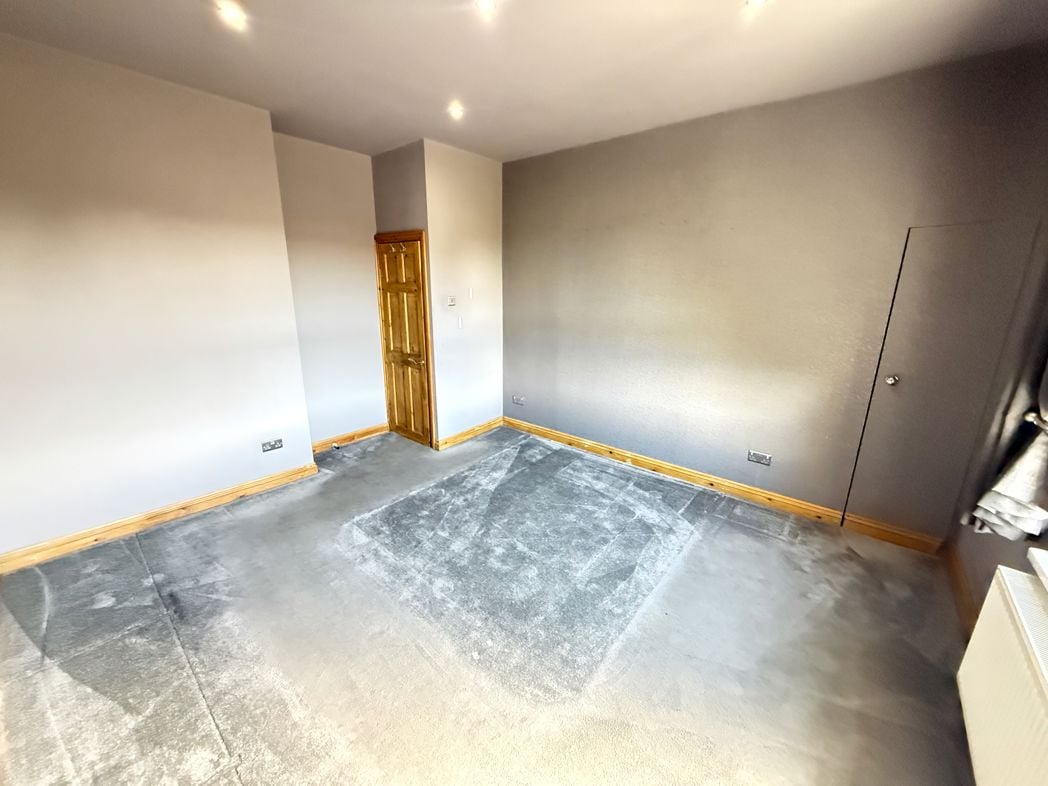 Property image 4 of 8