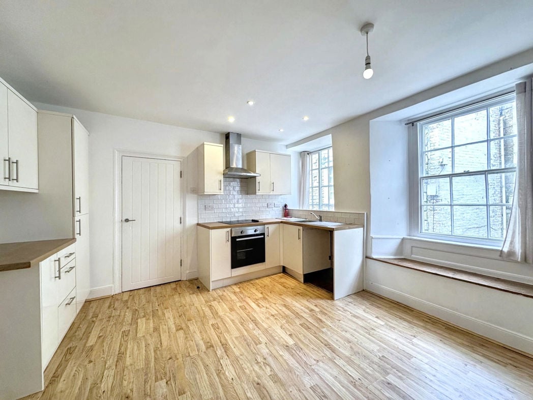 Property image 3 of 8