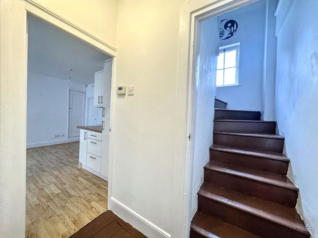 Property image 6 of 8