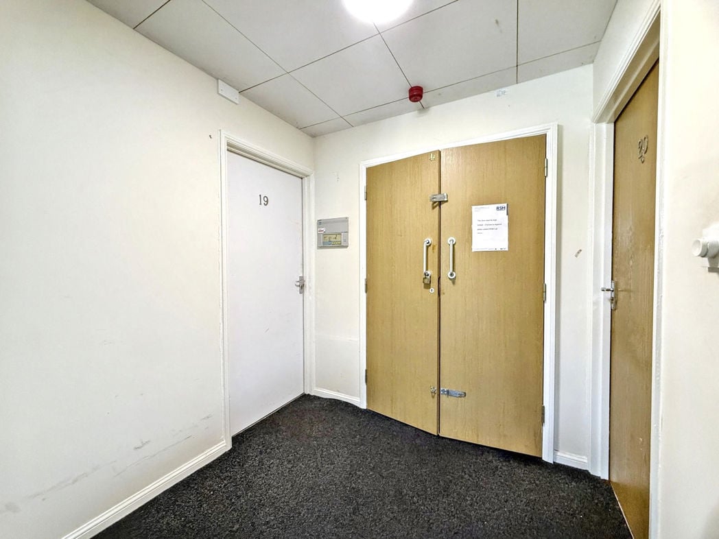 Property image 5 of 12