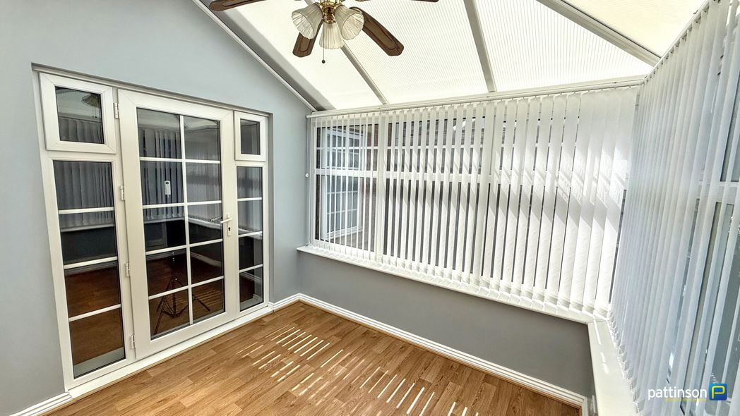 Property image 9 of 17