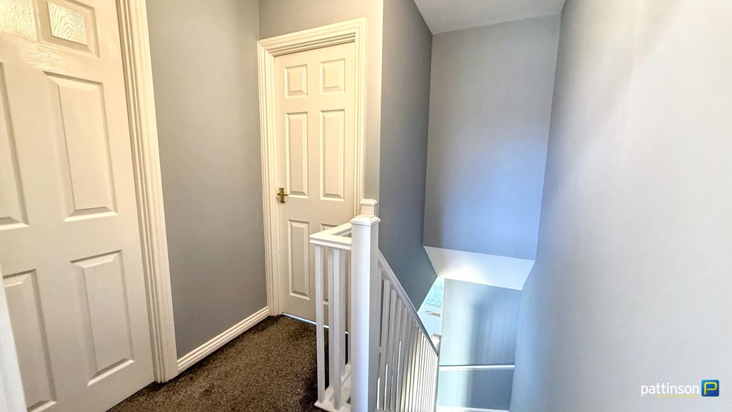 Property image 10 of 17