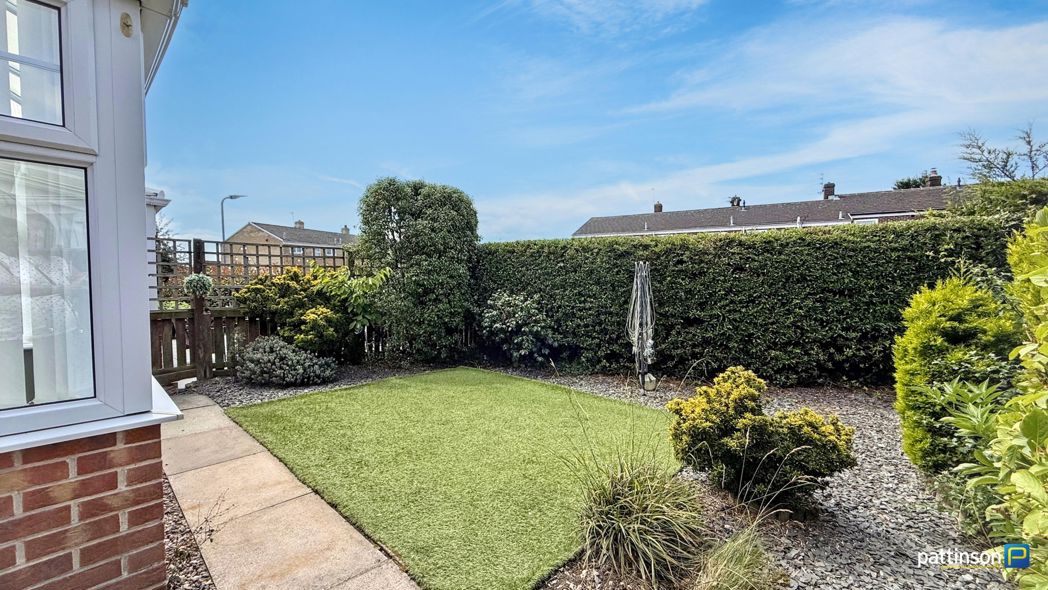 Property image 15 of 17