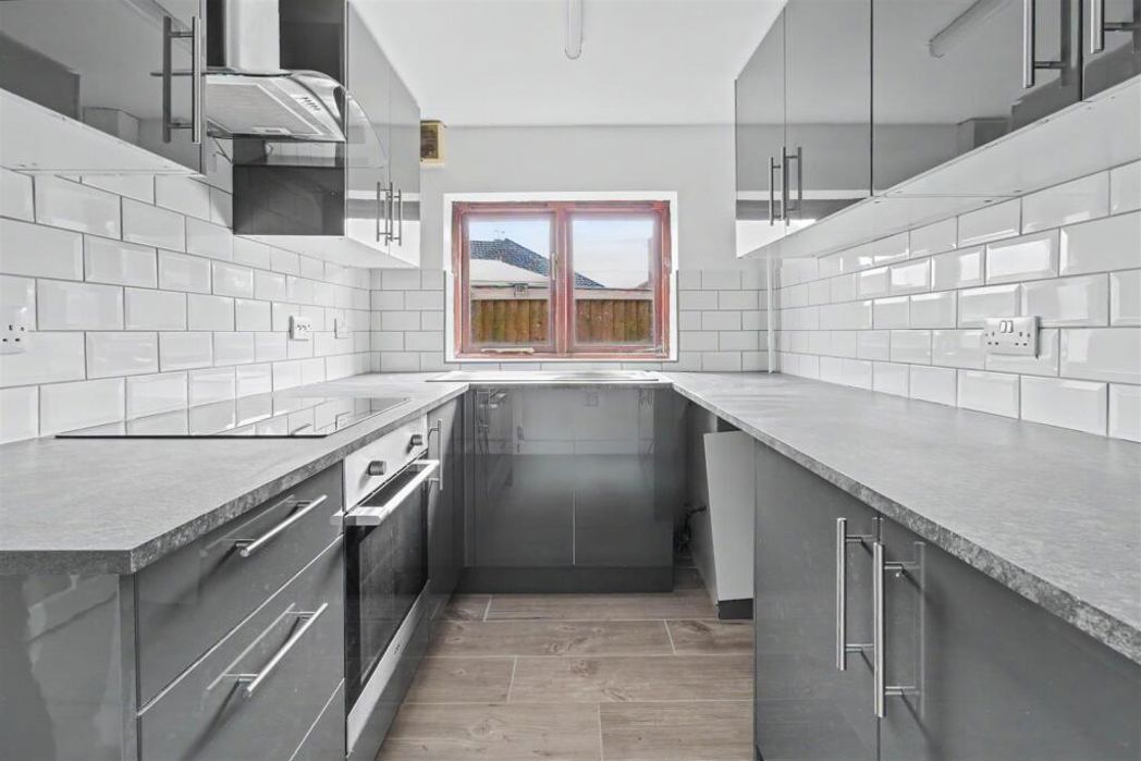 Property image 2 of 15