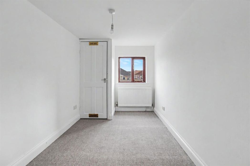 Property image 10 of 15