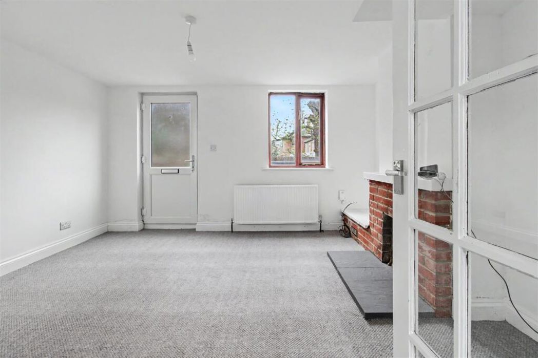Property image 5 of 15