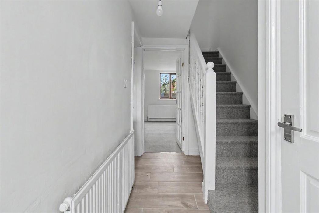 Property image 7 of 15