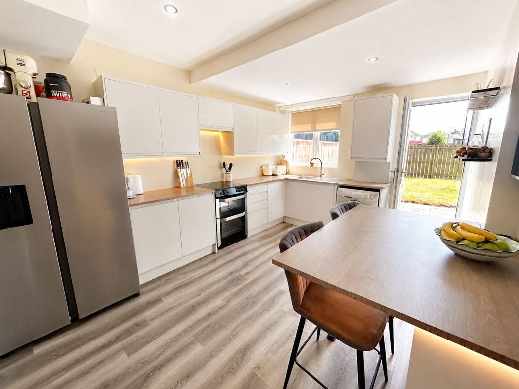 Kitchen / Breakfast Room
