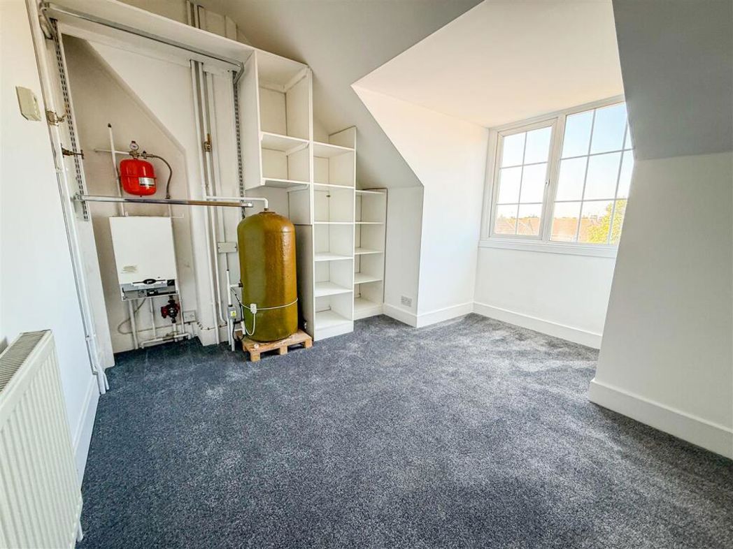 Property image 10 of 39