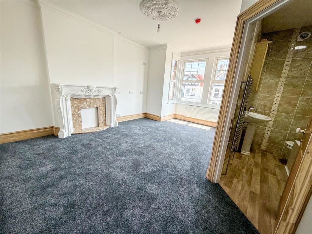 Property image 12 of 39