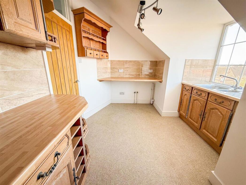 Property image 14 of 39